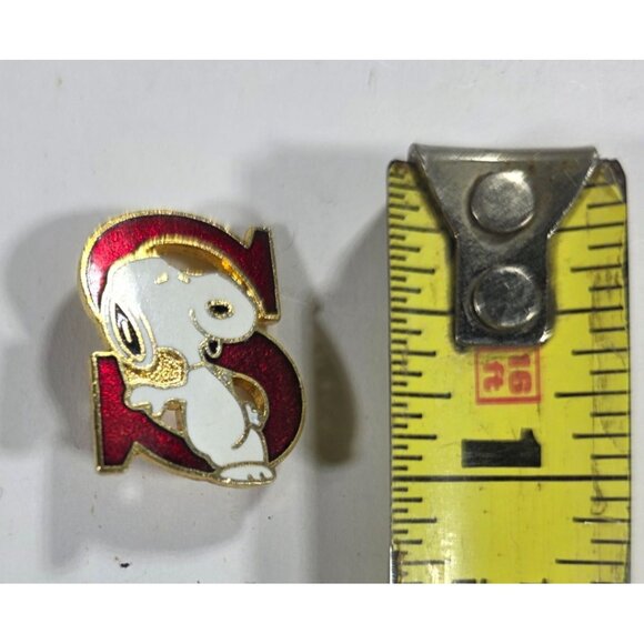 Snoopy pin Red Gold tone Enamel Letter "S" dog Peanuts Comics beagle gift - Picture 4 of 4